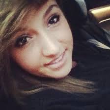 Danielle Lear (daniellekayee)