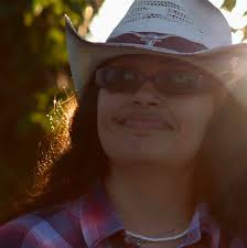 Just ONE picture...that is all we want...just ONE! 😂😂