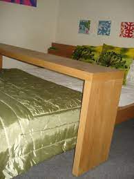 It has casters so you can roll it right over your bed, transforming it into a desktop to work at while you're propped up on pillows. Contribuabil Alee SpÄƒlaÈ›i Geamurile Ikea Malm Overbed Table Justan Net