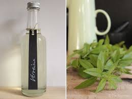 Sirup Von Der Zitronenverbene Zitronenverbene Rezepte Zitronenverbene Getranke