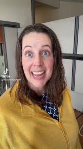 Laurie Crews's Instagram, Twitter & Facebook