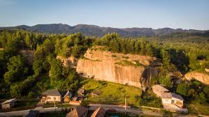 Poti achita intreaga valoare a sejurului cu tichete de vacante. 13 Locuri FÄƒrÄƒ AglomeraÈ›ie De Vizitat In ArgeÈ™ È™i RecomandÄƒri Pentru O VacanÈ›Äƒ SigurÄƒ P Lipa Lipa