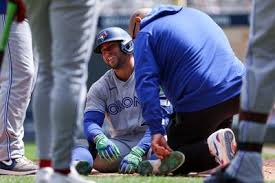 Blue Jays at Twins: Toronto breaks out with eight-run eighth, but Springer leaves with injury again