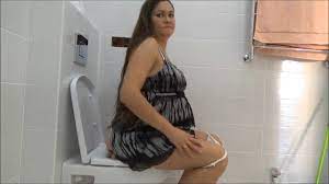 Mommy pooping porn