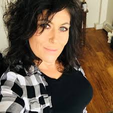 Louise Gerber's Instagram, Twitter & Facebook