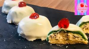 Cassatine di ricotta ricoperte di glassa e ciliegia candita. Minnuzzi Di Sant Agata Dolci Della Festa Piu Famosa Di Catania Evviva Sant Aiata Tutti Devoti Tutti Youtube