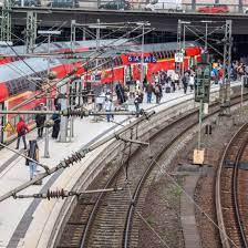 Die gdl und deutsche bahn teilen mit, dass der bahnstreik heute beendet wird. 9vy4qj60huxmpm