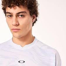 Amazon.com: Oakley Men's Long Sleeve, White : Clothing, Shoes & Jewelry