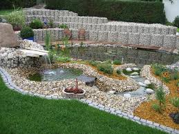 Etwas rustikaler kommen wasserspiele aus. Gartenteiche Und Quellsteine Servidio Aussenanlagen