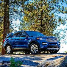 This Explorer S Looking Good In Blue Regram Via Bddesign98 Best Family Cars Ford Trucks Ford
