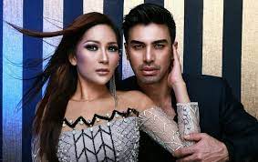 Dua kali cerai, tata janeeta lebih selektif cari pasangan. Mantan Suami Tata Janeeta Mesra Dengan Seorang Perempuan Sudah Move On