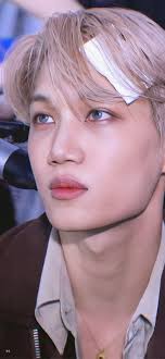 KAI Wallpaper Lockscreen edit 🐻