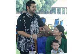 Sultan johor, ibrahim ibni sultan mengecamnya sebagai praktik kaum ekstremis taliban di afghanistan. Anak Sultan Johor Mabuk Malaysians Must Know The Truth Stories About The Luahan Kerinduan Sultan Johor Terhadap Anakandanya Best Of Mahathir Lorrosongoo