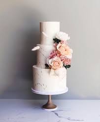 Perth Weddings Cakes Sweets On Instagram 3 Tier Beauty With Fresh And Preserved Flowers The Best Part Is That In 2020 Cake Tiered Wedding Cake Cake Decorating