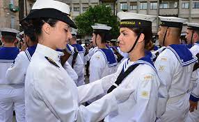 Al termine della ferma annuale potrai partecipare al concorso vfp4 e continuare la tua carriera. Bando Di Concorso Per Titoli Ed Esami Per L Ammissione Al 23 Corso Biennale Per Allievi Marescialli Della Marina Militare Marina Militare