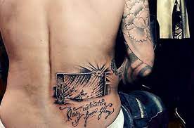 Illustration that shows an alternative ending of soccer player mauricio pinilla's tattoo after his participation in the 2014 brazil world cup. Forzaitalianfootball On Twitter Mauricio Pinilla Gets A Tattoo Of His Crossbar Strike V Brazil Http T Co Udo9tesscm