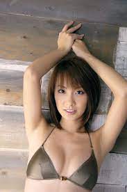 健康系お姉さん】山本梓の脇フェチエロ画像集 : 尻・太ももマニア☆エロ画像格納庫