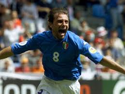Ce match se déroule le 17 juin 2000 et débute à 20:45. One Day One Goal Antonio Conte Donne Le Ton Pour L Italie A L Euro 2000