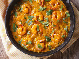Crevettes A L Ananas Et Au Curry Un Delicieux Plat Exotique Qui Depayse Recette Recettes De Cuisine Alimentation Crevette Ananas