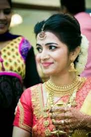 Semi braided medium wedding hairstyle 43 Charming Style South Indian Bridal Muhurtham Hairstyle