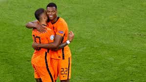 A aposta mais votada pelos tipsters da academia das apostas, no jogo holanda áustria, para o mercado probabilidades, foi a vitória da holanda na betano com 94% de tips. Eurocopa 2020 Holanda 2 0 Austria Holanda Vence A Austria Para Comandar El Grupo C Marca Claro Usa