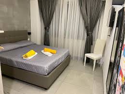 Check spelling or type a new query. Napoli Via Toledo Neapel Aktualisierte Preise Fur 2021