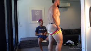 Nathan Strips For Milo Archives - Putinho - Vídeos Gays | Sexo Gay | Porno  Gay | Gay Amauter