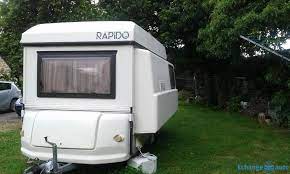Il existe deux types d'équipements de loisirs : Caravane Pliante Rapido Orline 33e