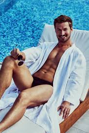 Jetzt nachrichten und spannende berichte zu nicolas puschmann lesen! Prince Charming Nicolas Puschmann Ist Der Erste Homosexuelle Bachelor Stern De