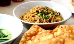 Hasil gambar untuk GAMBAR MIE YAMIN