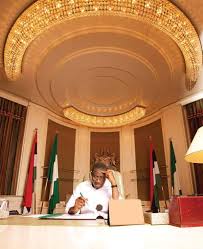 It houses the aso rock presidential villa as well as the. Aso Rock Presidential Villa Abuja History And Pictures