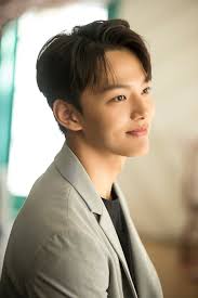 Last april 08, 2019 yeo jin goo posted the food trucks that were sent by bts jungkook on the set of hotel del luna, on his instagram account . Yeo Jin Goo Revealed How He Came To Be Good Friends With Bts S Jungkook Koreaboo