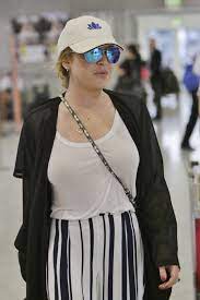 Lindsay Lohan Photos Photos Lindsay Lohan Leaves Greece Lindsay Lohan Celebrities Lindsay