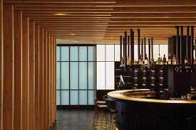 We bring back the traditional grill and fry material with a new barbecue technique to create a feast both to the eyes and tongue. About Izakaya Restaurant