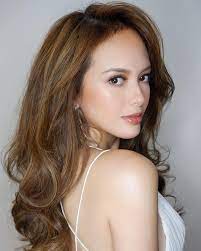 Ellen meriam go adarna (born april 2, 1988) is a filipino actress. Filipina Star Ellen Adarna From Secretary To Model To Tinsel Town Entertainment Photos Gulf News