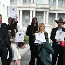 images?q=tbn:ANd9GcRcq4hzmf9YEA1WNbOx7OoT1m7iy3cXicFLXQ&s