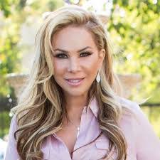 Adrienne New's Instagram, Twitter & Facebook