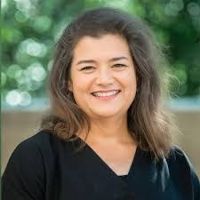 Wendy Roundy's Instagram, Twitter & Facebook