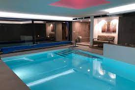 32°, warmes, türkisblaues wasser und das panorama traumhaft schön. Pool Im Haus Oder Keller Als Hallenbad Bzw Indoorpool