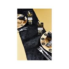 Ce chemin de table style tête à tête fausse fourrure de couleur blanc est en tissu polyester à poils doux et soyeux, parfait pour créer une déco chic et stylée. Chemin De Table Fourrure Cdiscount