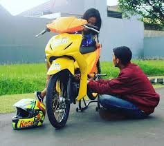 Bahan menggunakan stiker orajetritrama tidak ada tambahan laminasi jangan sampai terkena cairan2 keras seperti kit berikut video honda absolute revo thailook kontes di gelaran honda modif contest hmc di kenjeran surabaya 2017. Absolute Revo 110 Modifikasi Publicacoes Facebook