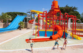 Un Parc Aquatique De 10 000 M Camping 5 La Sirene