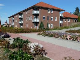 Der medizinische dienst der krankenversicherung begutachtete die einrichtung am 10.01.2013 und vergab die note 1,2 für die pflege des hauses der betreuung und pflege am stockenberg. Pflegeheim Altenheim Altenpflege Seniorenzentrum In Stossen