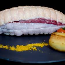 Foie gras de canard, pommes surprises. Roti De Canard Fourre Au Foie Gras Mi Cuit Maisonbareil