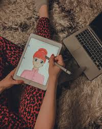 Fotoidee Flatlay Fur Instagram Mit Ipad Und Apple Pencil Ein Bild Zeichnen In 2020 Ipad Bilder Zeichnen Fotoideen