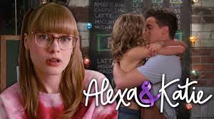 Katie Best's Instagram, Twitter & Facebook