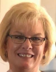 Elizabeth Eck's Instagram, Twitter & Facebook