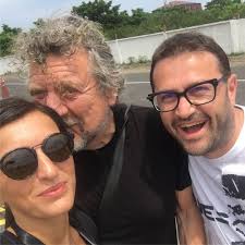 Push the mother****er out of the way!"