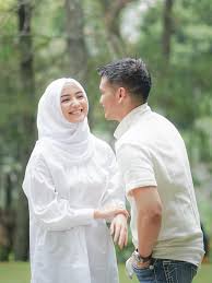 Find rezky aditya's contact information, age, background check, white pages, property records, liens, civil records, marriage history & divorce records. Tertarik Sejak Lama Ini Alasan Rezky Aditya Ogah Pacari Citra Kirana Showbiz Liputan6 Com