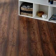 Maybe you would like to learn more about one of these? Goodhome Tamworth Natural Oak Effect Laminate Flooring 2 467m Pack Diy At B Q